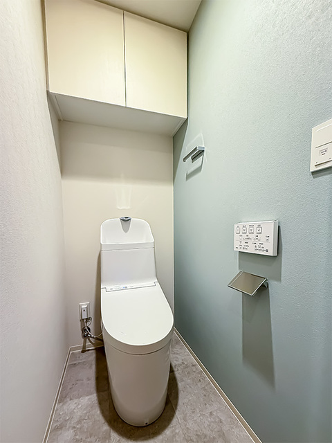 トイレ　※写真は同タイプ住戸です。