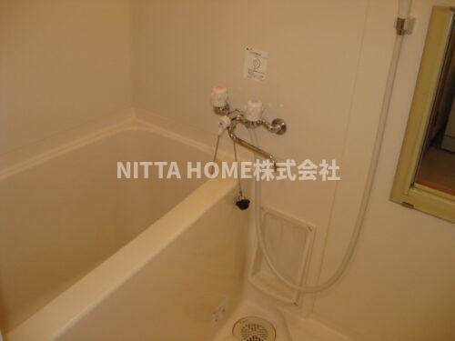 バス・シャワールーム　バストイレ別です♪