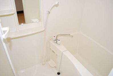 バス・シャワールーム　お風呂ですお料理しやすいキッチンです