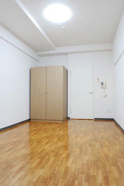 居室・リビング　別号室参考写真