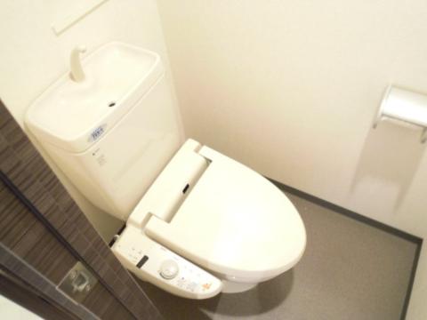 トイレ　シャワー付トイレ