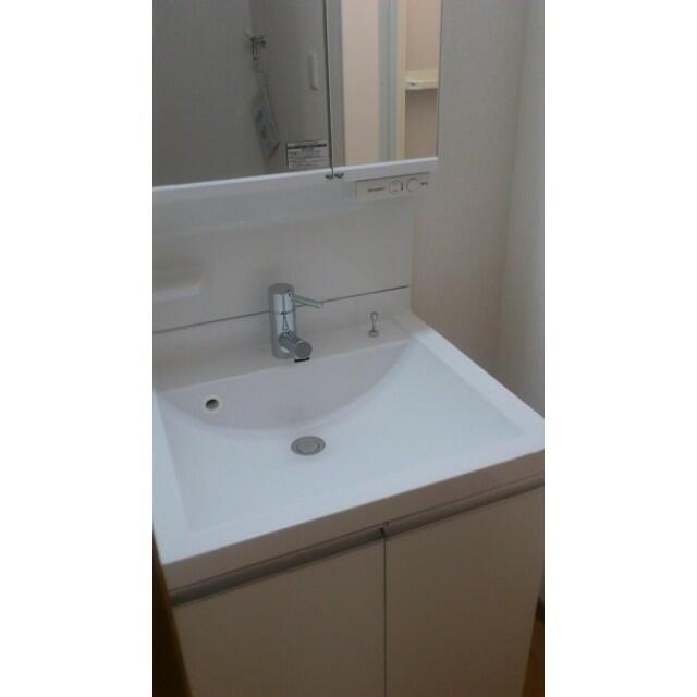 洗面設備　洗面台です