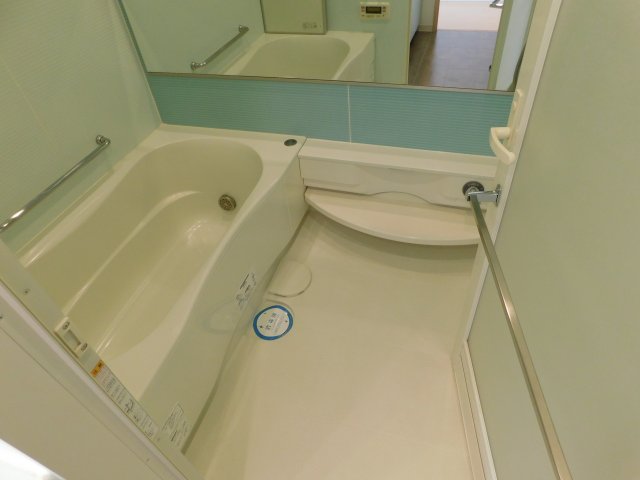 バス・シャワールーム　ゆったり過ごせるお風呂です