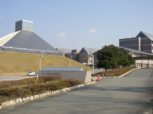 大学・短大　三重県立看護大学（大学・短大）まで3000m