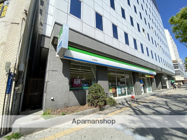 コンビニ　ファミリーマート（コンビニ）まで218m