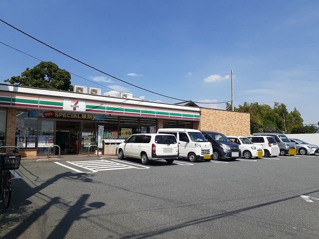 コンビニ　セブンイレブンさいたま太田窪店（コンビニ）まで800m