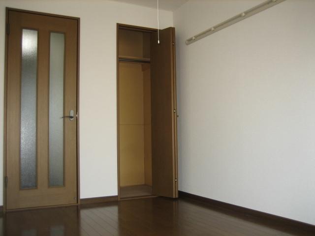 居室・リビング　洋室？