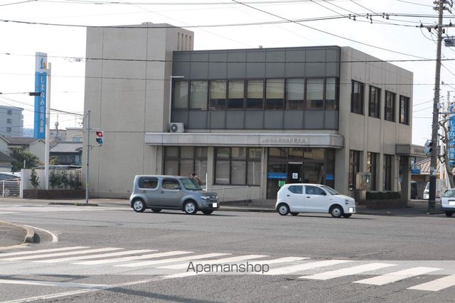 銀行　しまなみ信用金庫（銀行）まで1335m