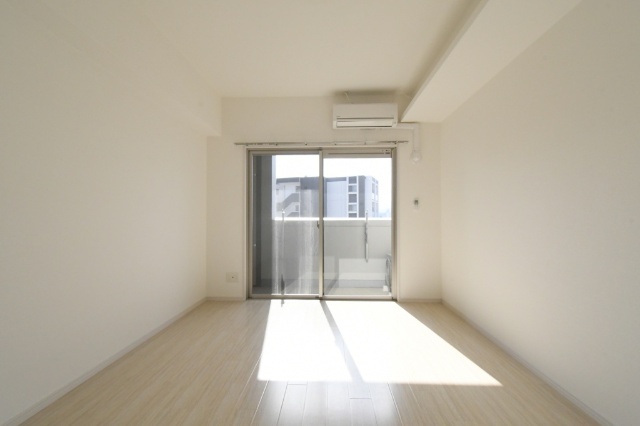 居室・リビング　反転タイプのお写真です。