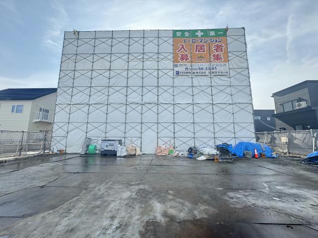 建物外観　建築中