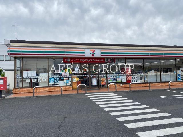 コンビニ　セブンイレブン足立東伊興1丁目店（コンビニ）まで206m