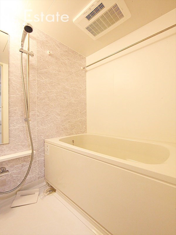 バス・シャワールーム　バスルーム