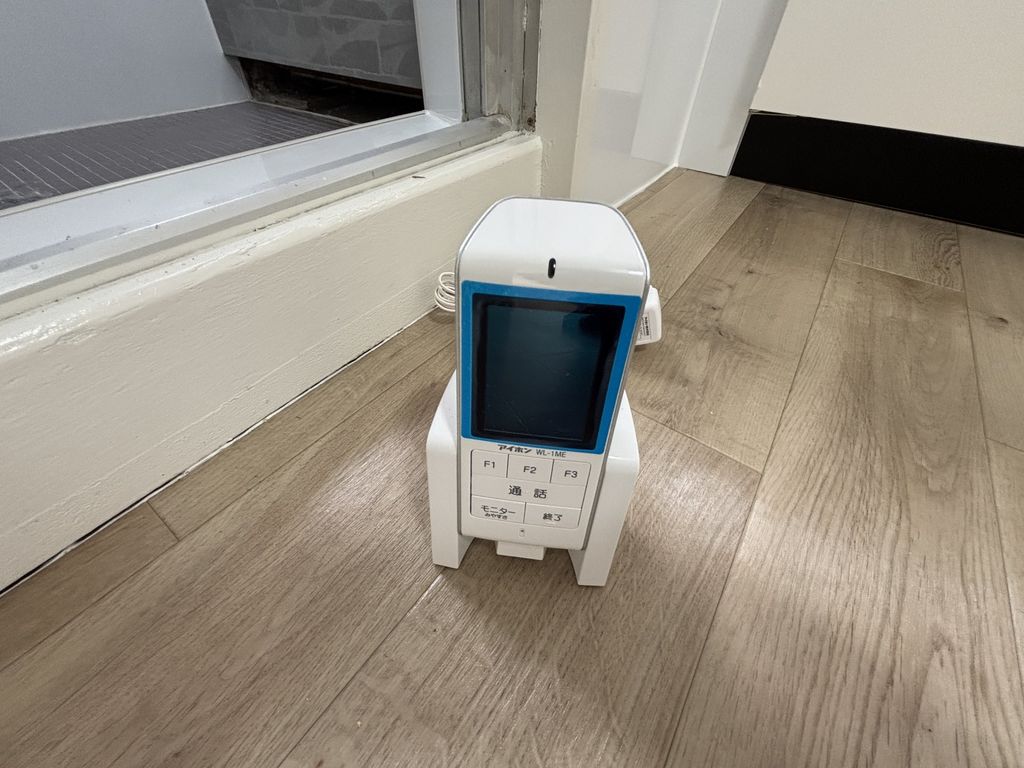 セキュリティ　モニター付きインターホン