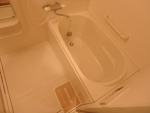 バス・シャワールーム　細部までクリーニングが行き届いております。