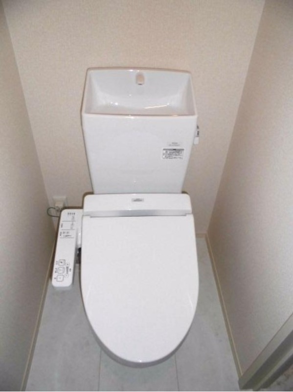 トイレ　図面と現状に相違がある場合には現状を優先