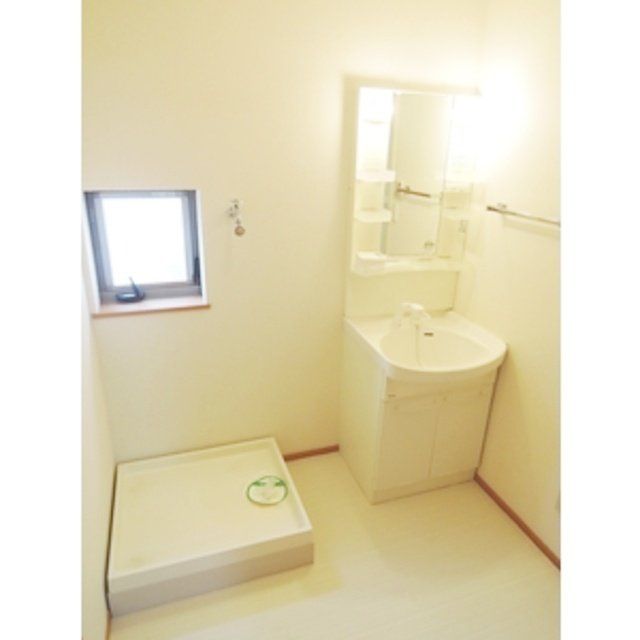 洗面設備　お部屋探しは株式会社　タウンハウジング　までお気軽にお問合…