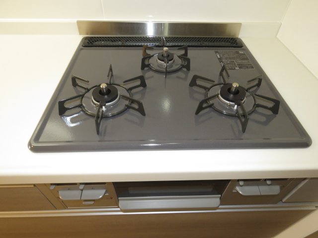 その他設備　3口コンロ