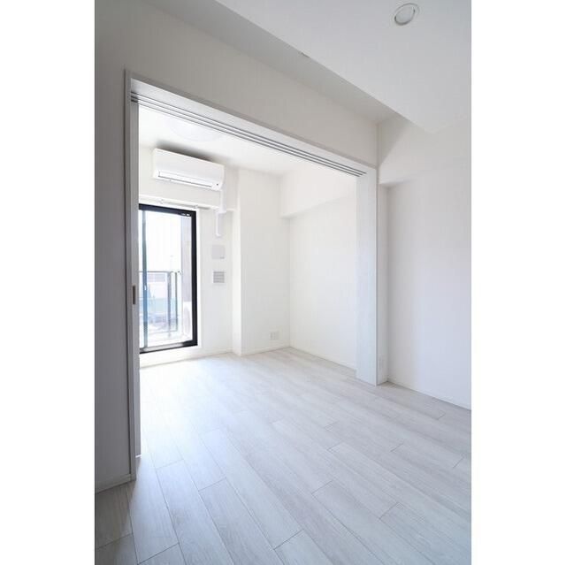 居室・リビング　☆明るい居間☆