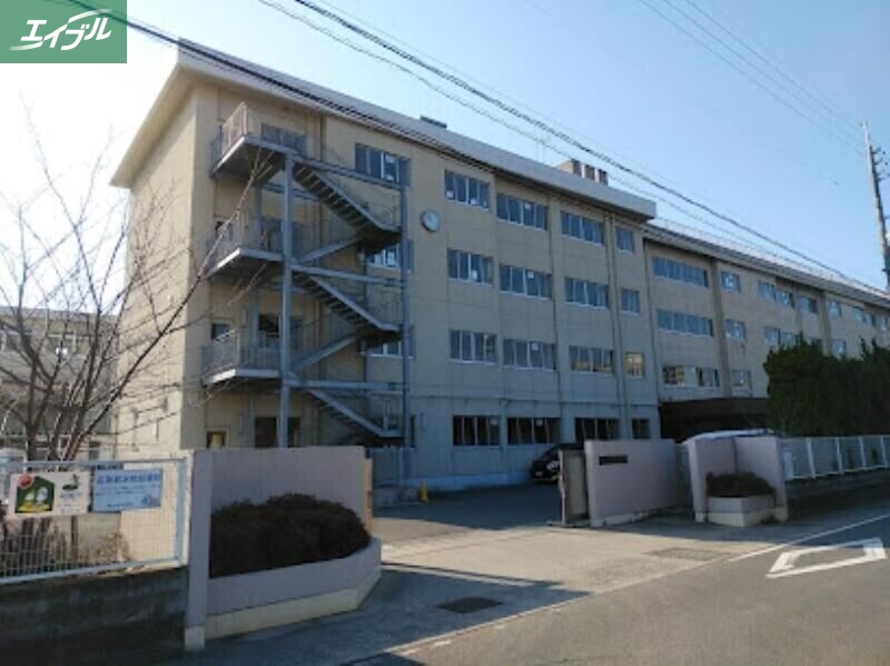 小学校　岡山市立横井小学校（小学校）まで319m