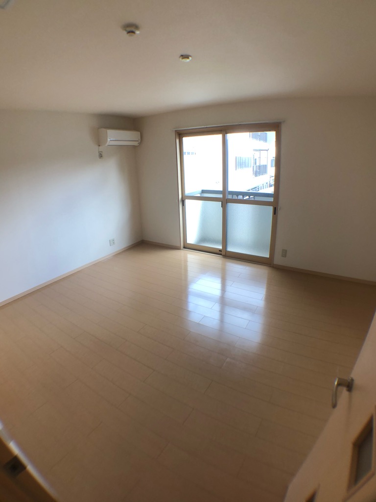 居室・リビング　エアコン付きで初期費用を抑えられます♪