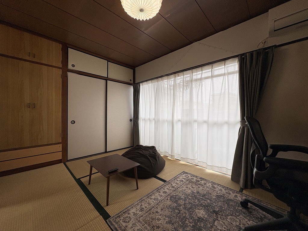 居室・リビング　※家具、照明、小物は申し込みが入ったあと撤去いたします。