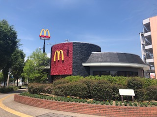 飲食店　マクドナルド外環河内長野店（飲食店）まで280m