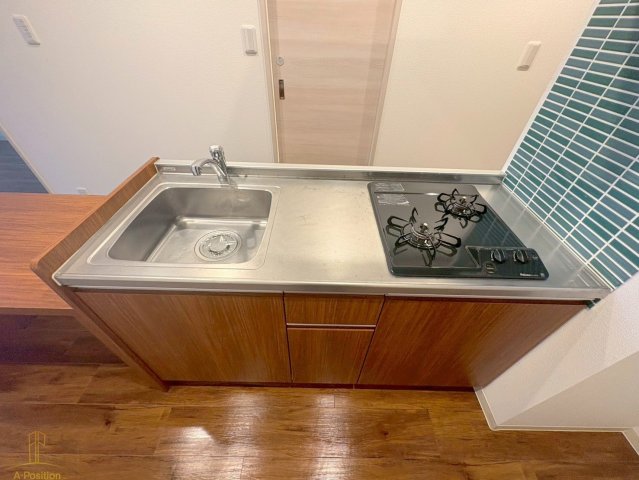 キッチン　アイボリーポワント難波WEST