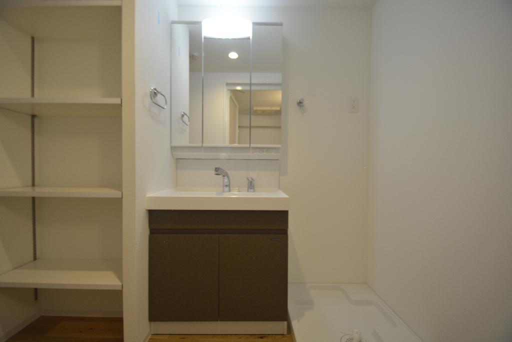 洗面設備　洗髪洗面化粧台