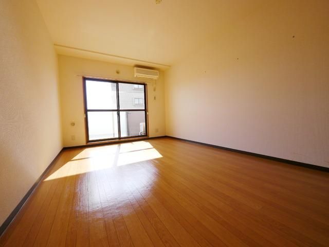 その他部屋・スペース　★広々洋室★