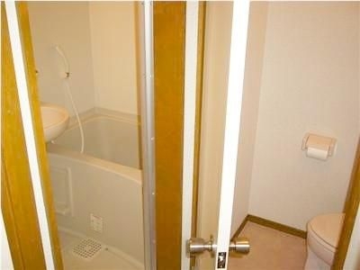 バス・シャワールーム　ゆったりとお寛ぎ頂けます。