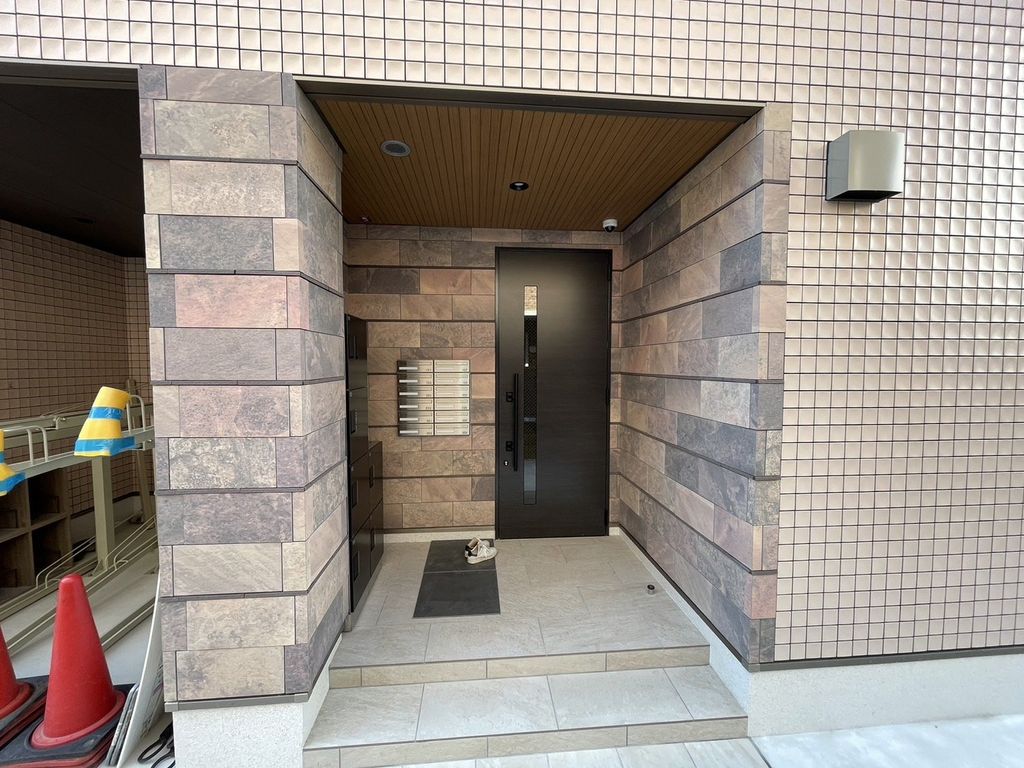 エントランス　エントランス