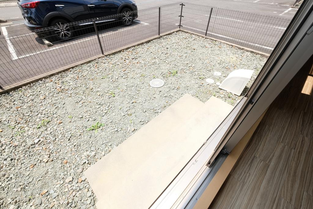 庭　写真は別室です