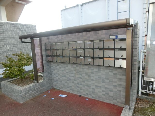 エントランス　集合ポストです