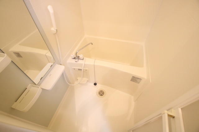 バス・シャワールーム　※別室の参考写真の為、現況優先です。