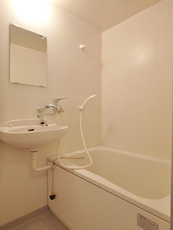 バス・シャワールーム　図面と現状に相違がある場合には現状を優先