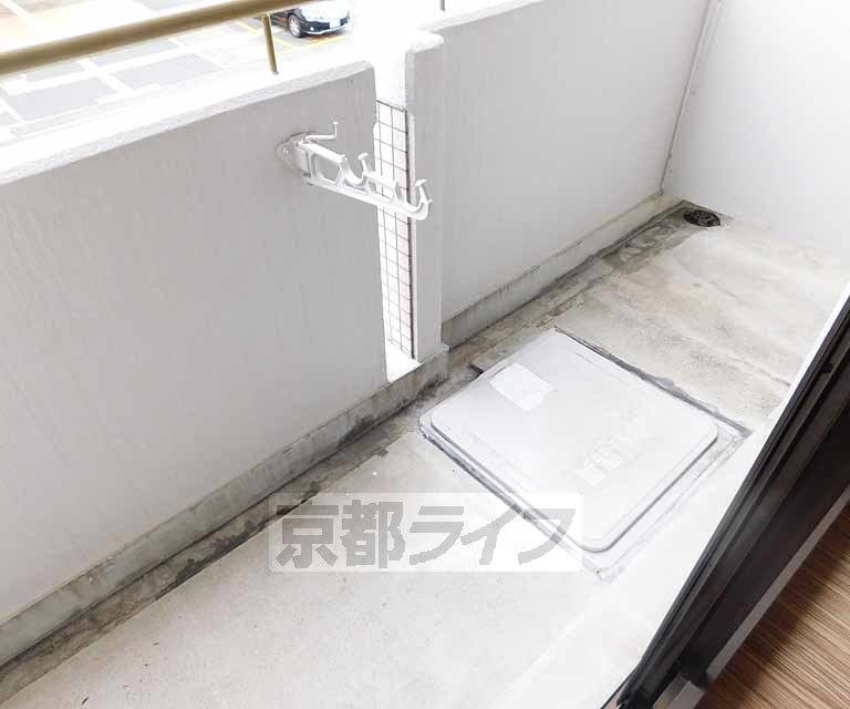 バルコニー　日当りのいいベランダです