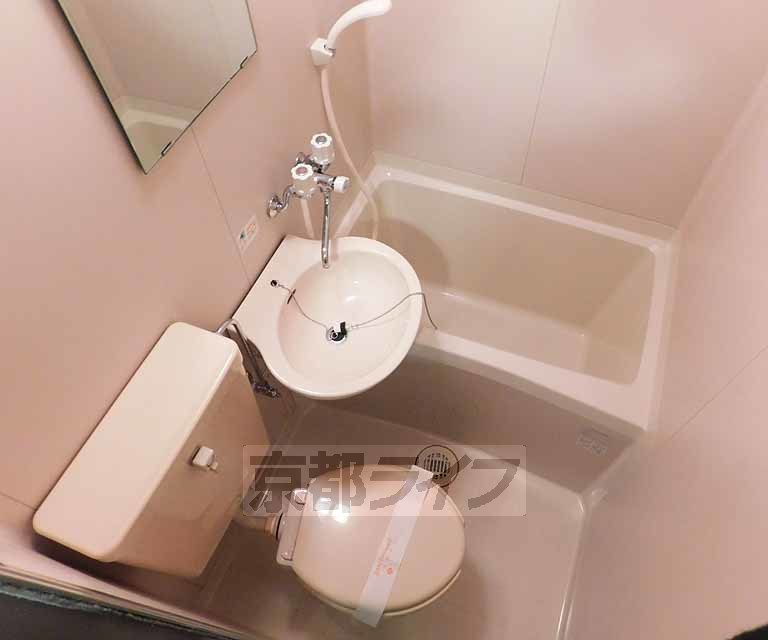 バス・シャワールーム　綺麗なユニットバスです