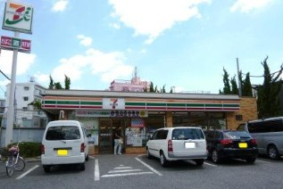 コンビニ　セブン-イレブン 世田谷宮坂３丁目店（コンビニ）まで275m