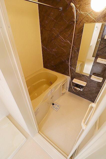バス・シャワールーム　バスルーム