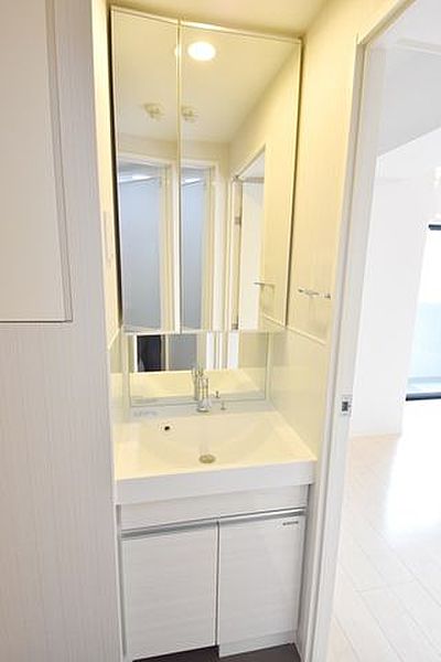 洗面設備　忙しい朝には欠かせない洗面所です