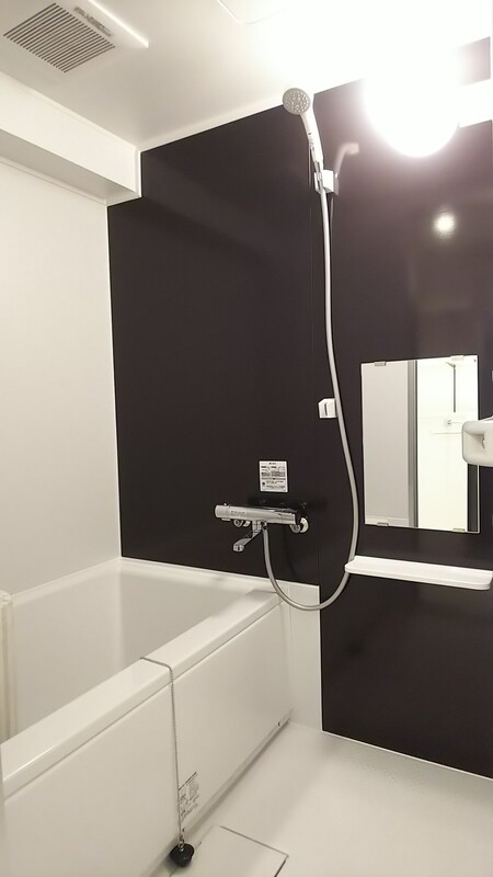 バス・シャワールーム　コンパクトで使いやすいお風呂です