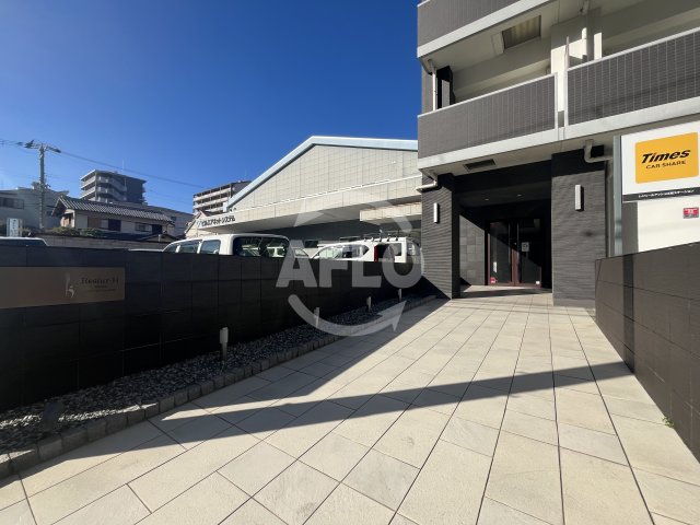 エントランス　レジュールアッシュ江坂　エントランス