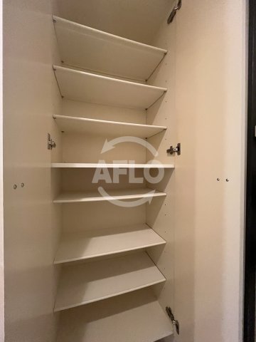 収納　レジュールアッシュ江坂　シューズボックス