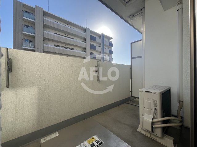 バルコニー　レジュールアッシュ江坂　バルコニー