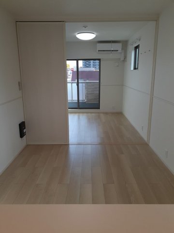 居室・リビング　ゆったり過ごせる居間です