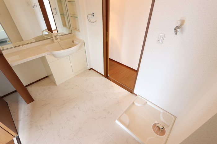 洗面設備　洗面室