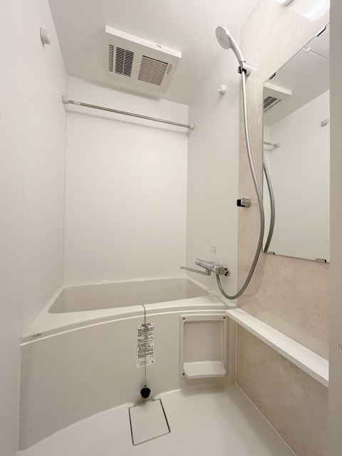 バス・シャワールーム　同施工の参考写真です