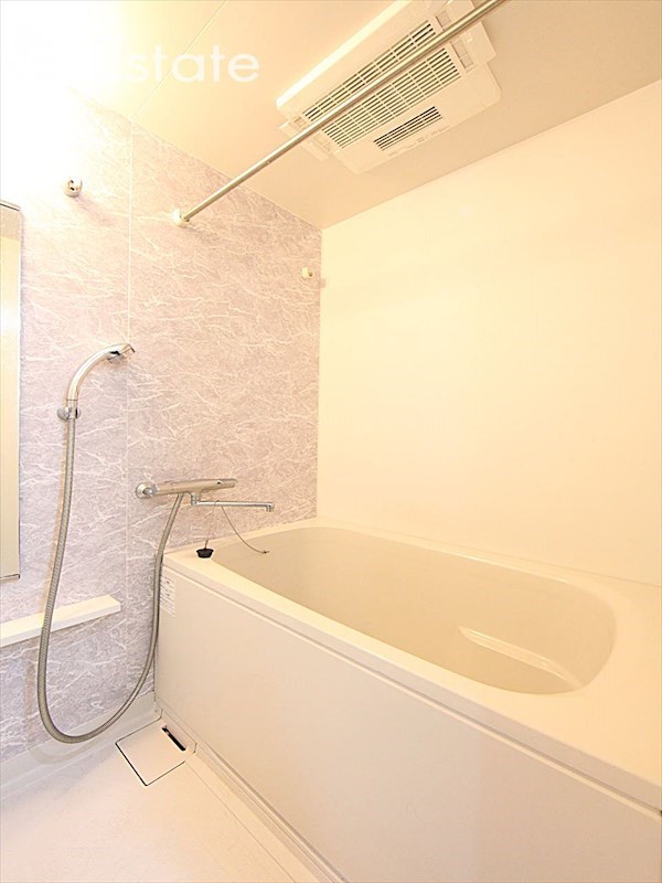 バス・シャワールーム　バスルーム