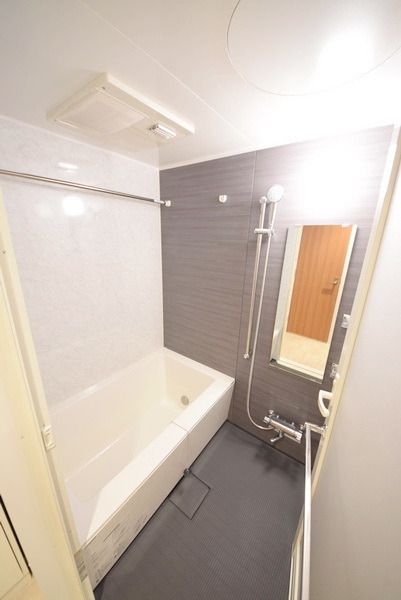 バス・シャワールーム　★嬉しい追い焚き付き★