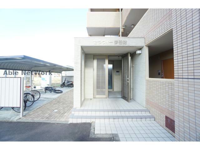 エントランス　エントランス部分